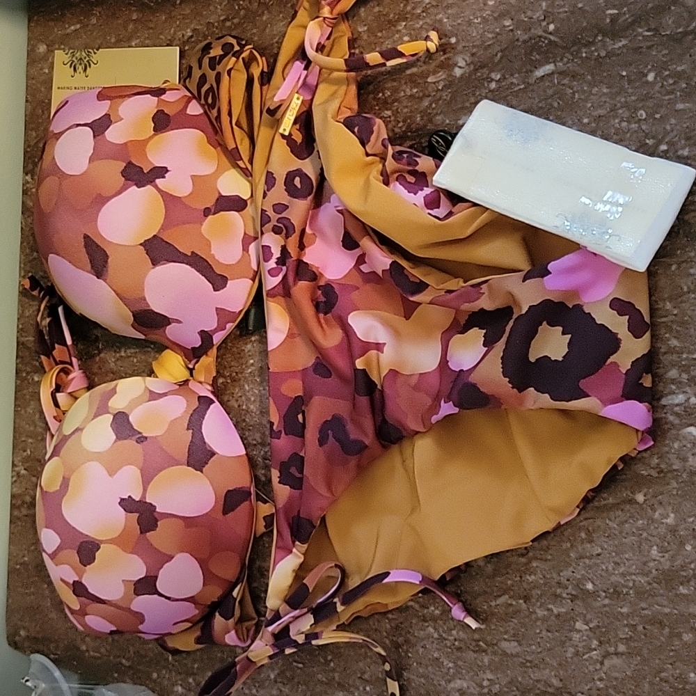 A. Che' Halter Hipster Floral Leopard Print Bikini, L - NWT